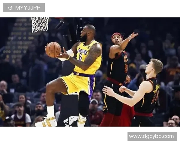 2013年湖人与骑士常规赛精彩对决回顾及赛后分析 2013年湖人与骑士常规赛精彩对决回顾及赛后分析