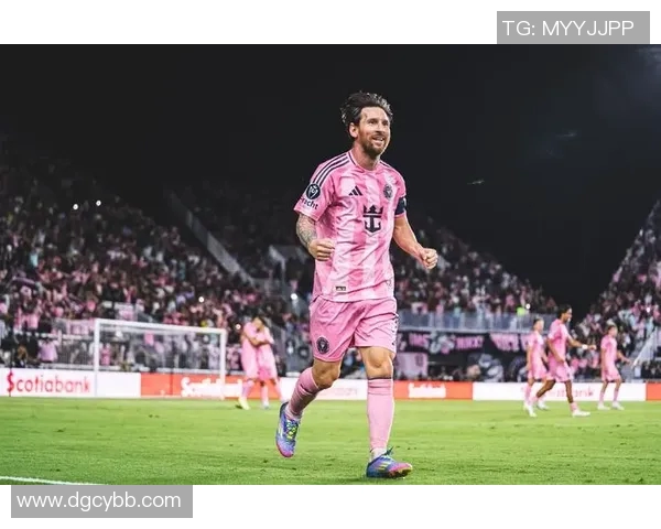 梅西足球技术解析：独特技巧与场上表现的深度剖析